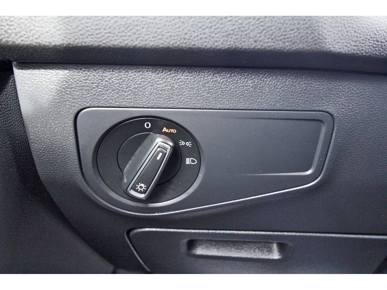 Used 2024 Volkswagen Tiguan SE w/ MDO Package, Three-Row image 19