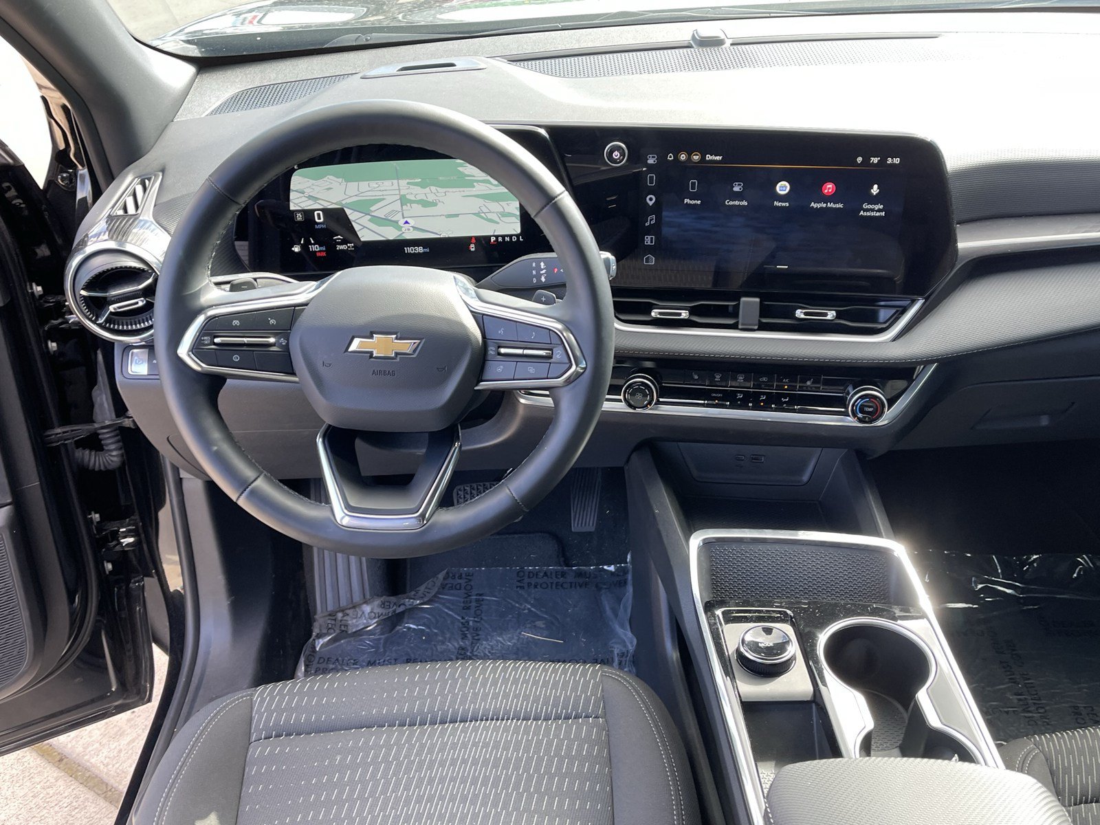 Used 2026 Chevrolet Equinox LT AWD/4WD image 12
