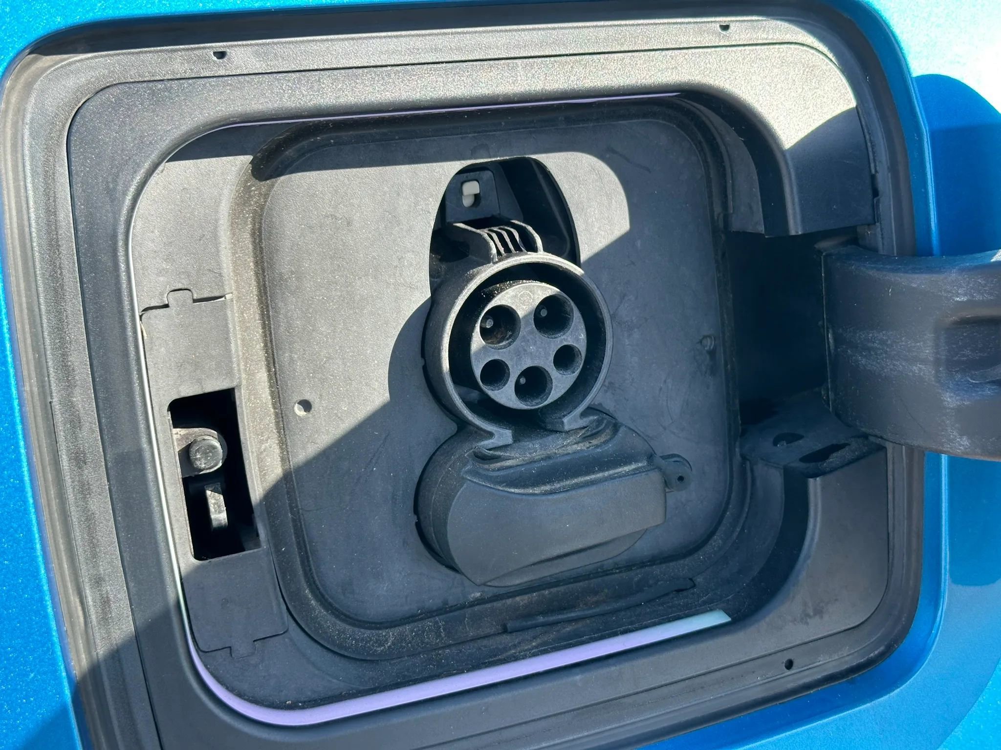 Used 2017 BMW i3 w/ Range Extender RWD image 34