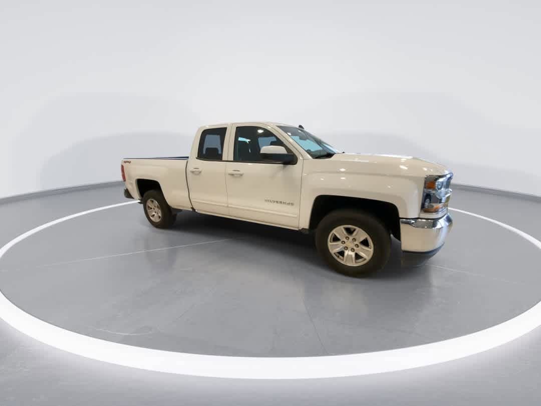 Used 2018 Chevrolet Silverado 1500 LT AWD/4WD image 9