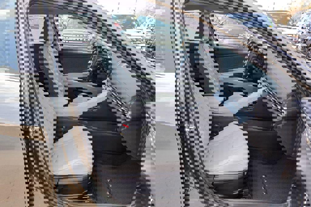 New 2026 Hyundai Elantra Limited image 8