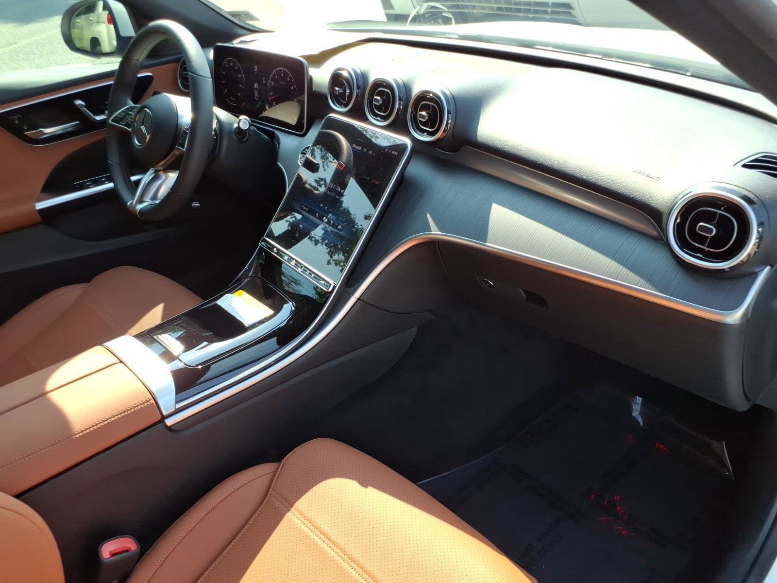 Used 2025 Mercedes-Benz C 300 4MATIC Sedan image 23