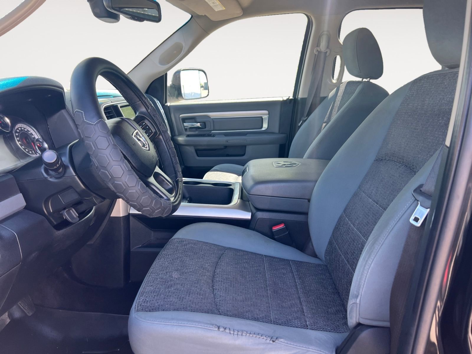 Used 2018 RAM 1500 Outdoorsman AWD/4WD image 9