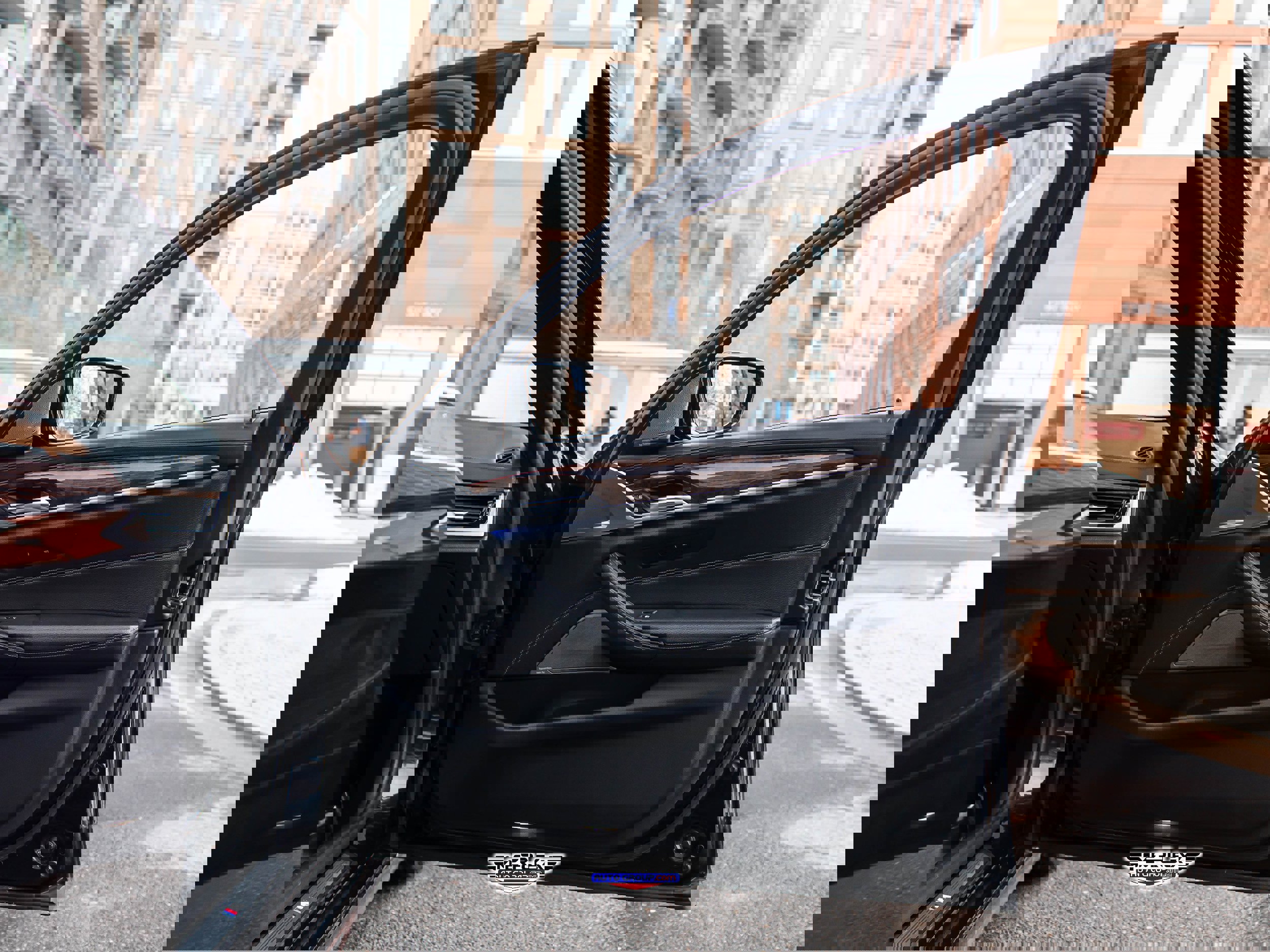 Used 2018 BMW 540i xDrive w/ M Sport Package image 48