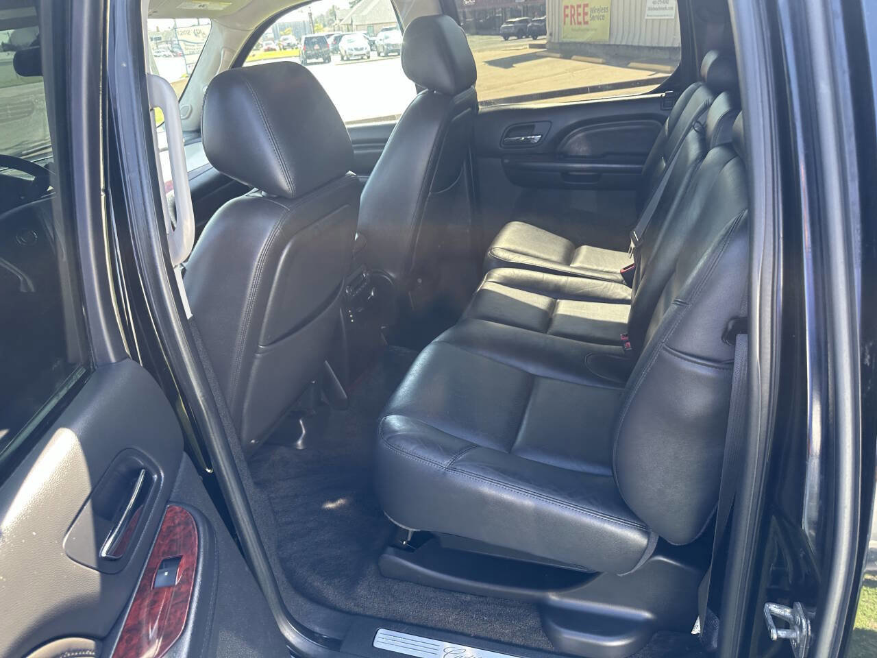 Used 2012 Cadillac Escalade EXT Premium image 17