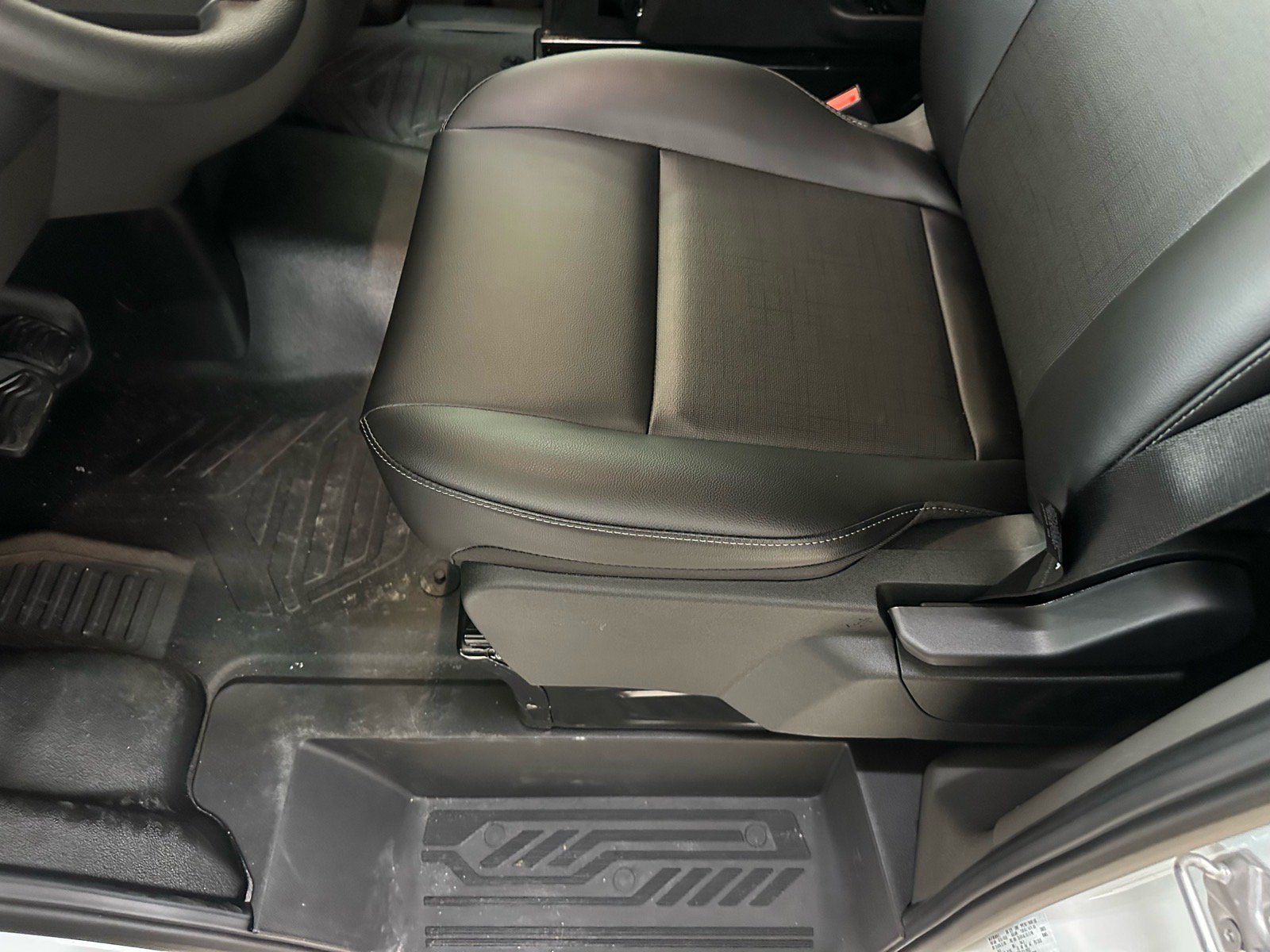 New 2026 Ford Transit 150 Low Roof w/ Load Area Protection Package RWD image 18