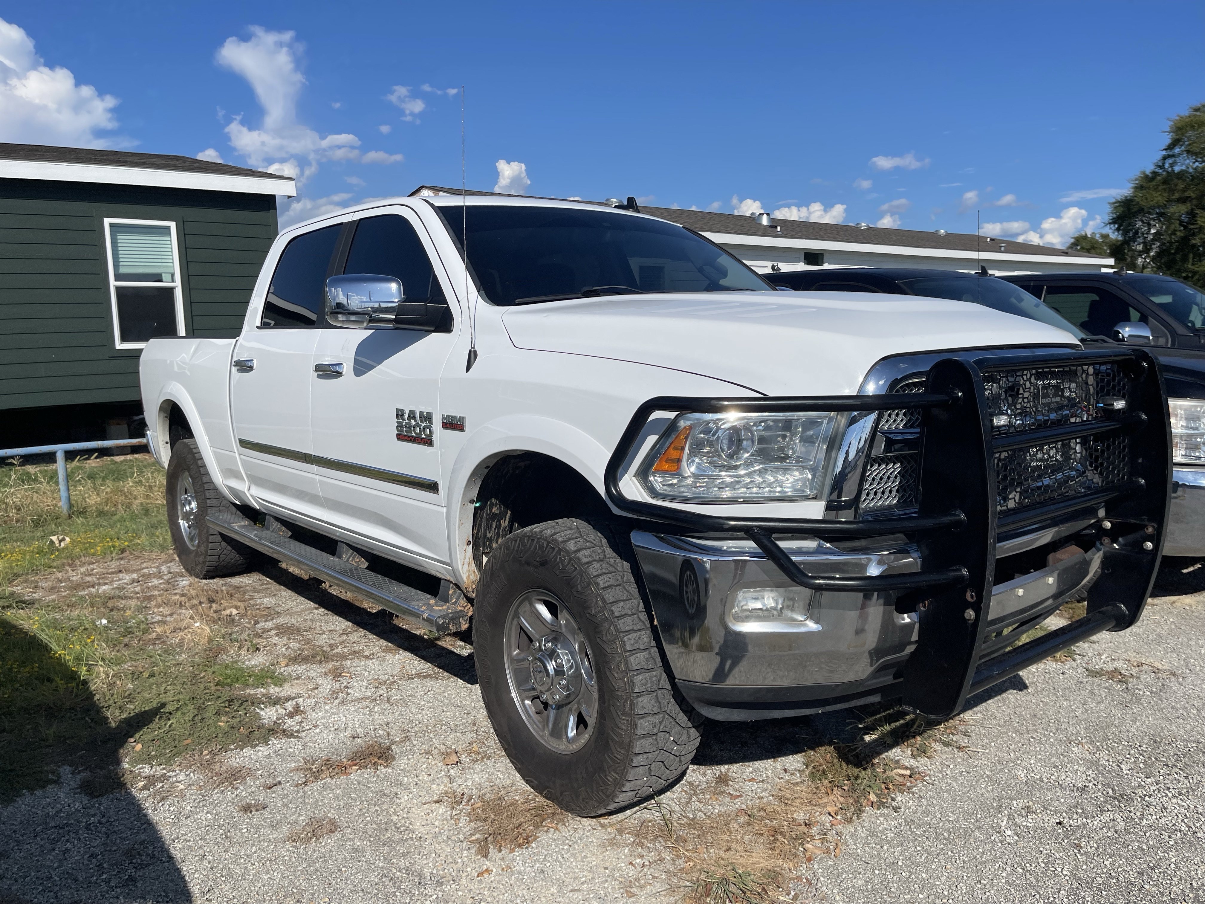 Used 2014 RAM 2500 Limited AWD/4WD image 2