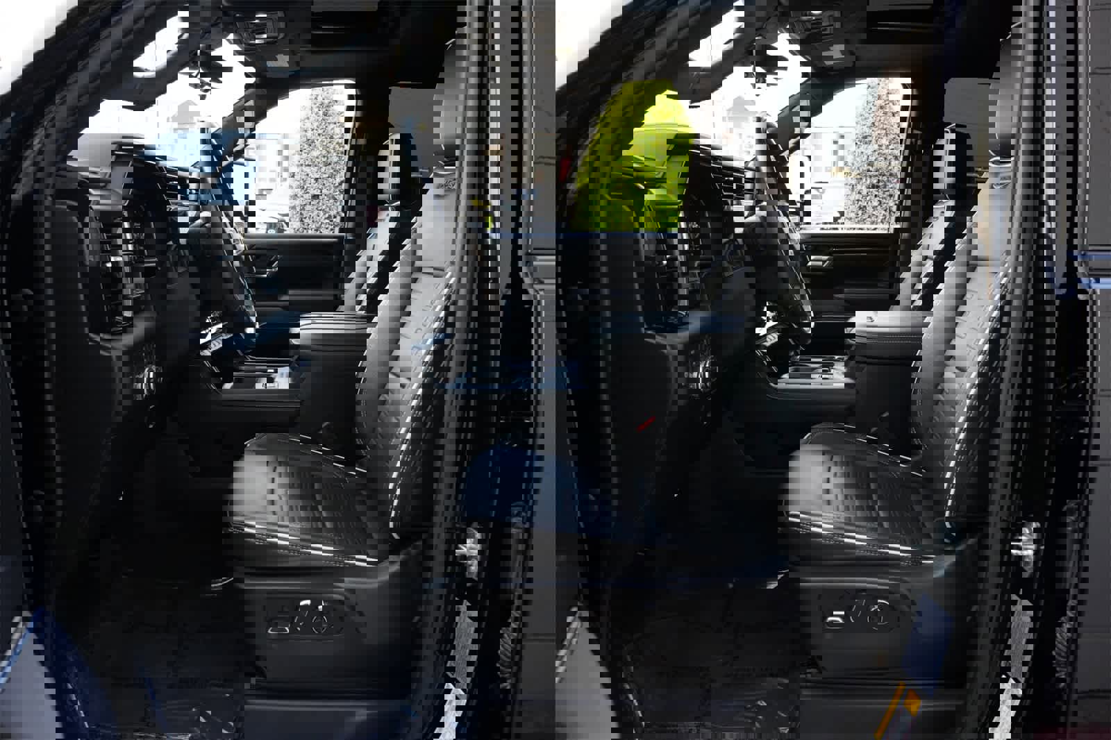 Used 2024 GMC Sierra 2500 AT4X image 17