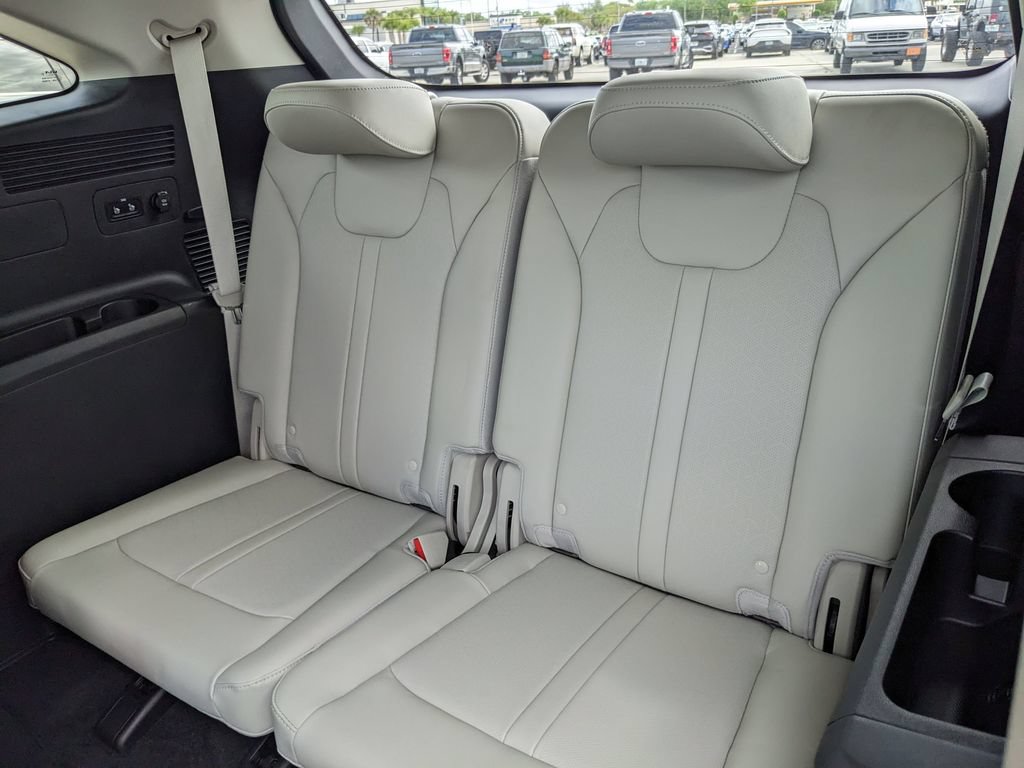 Certified 2023 Kia Sorento SX FWD image 20