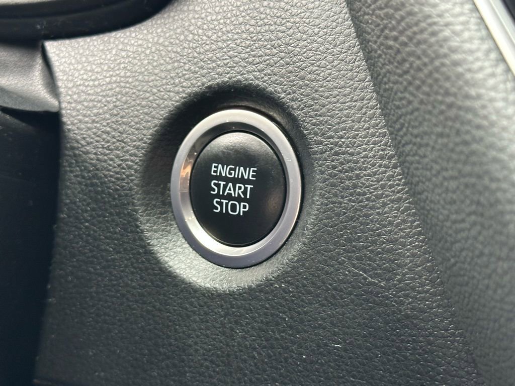 Used 2024 Toyota Corolla SE image 29