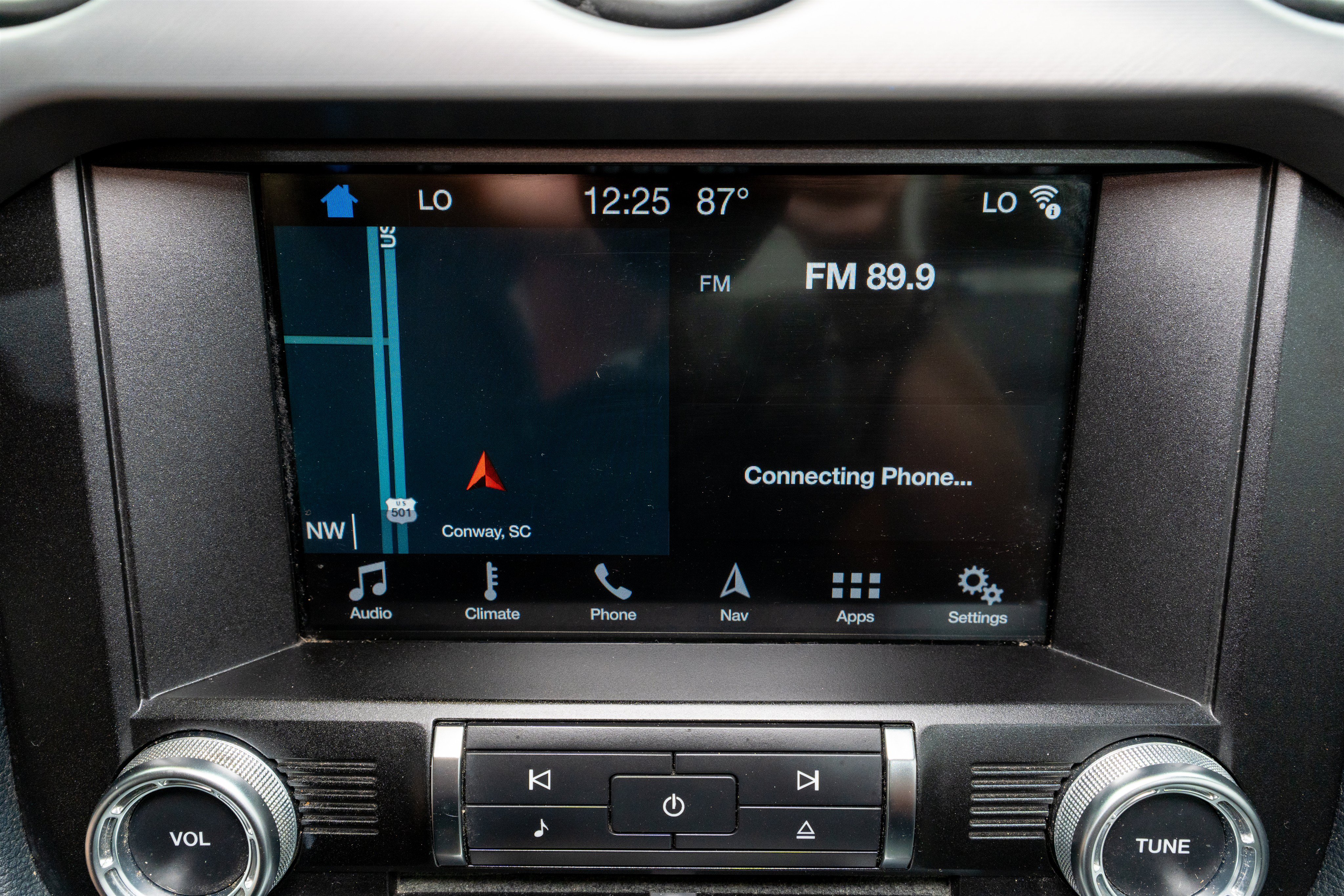 Used 2018 Ford Mustang Premium RWD image 19