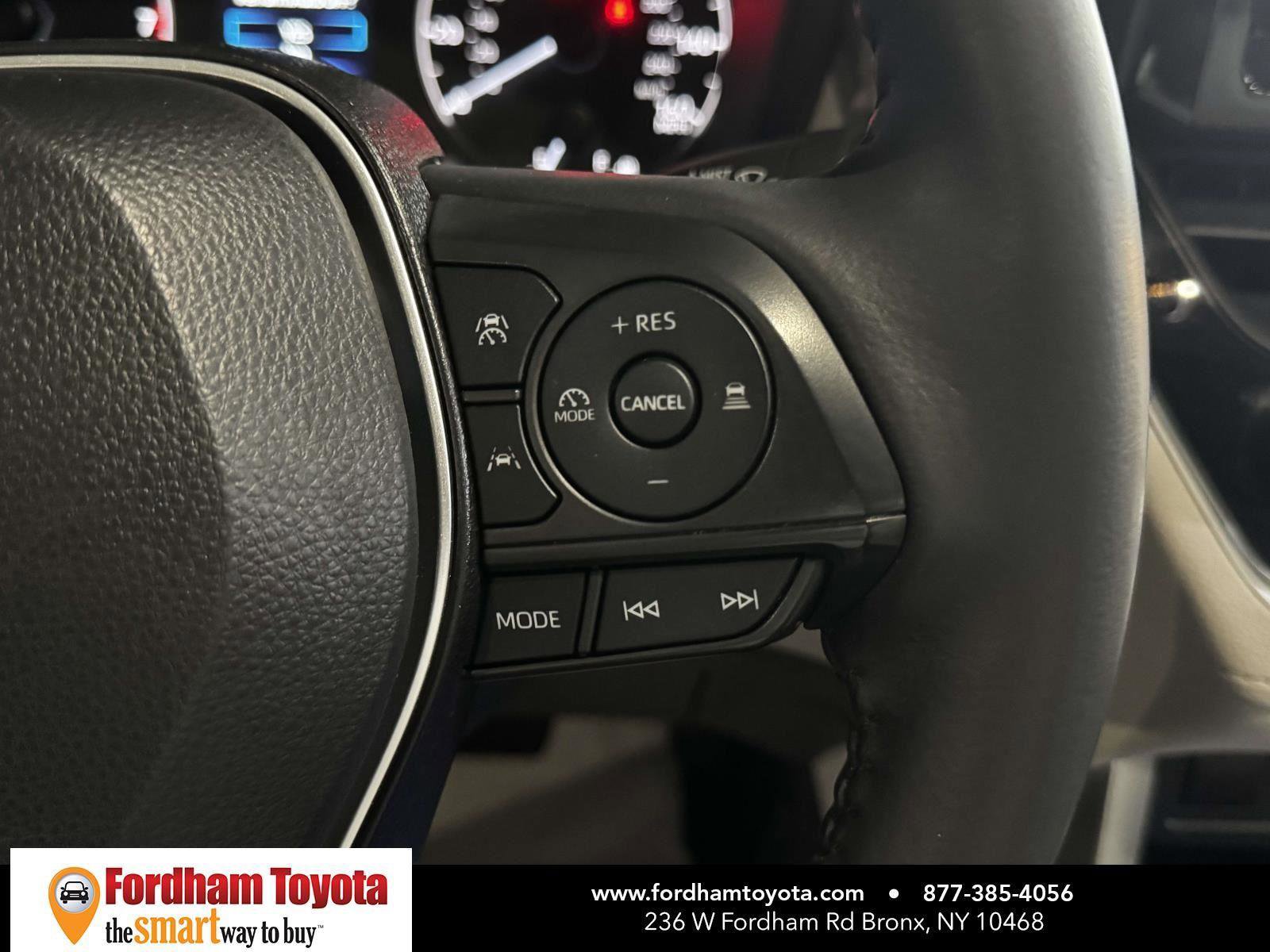 Used 2024 Toyota Corolla Cross LE w/ Moonroof Package AWD/4WD image 20