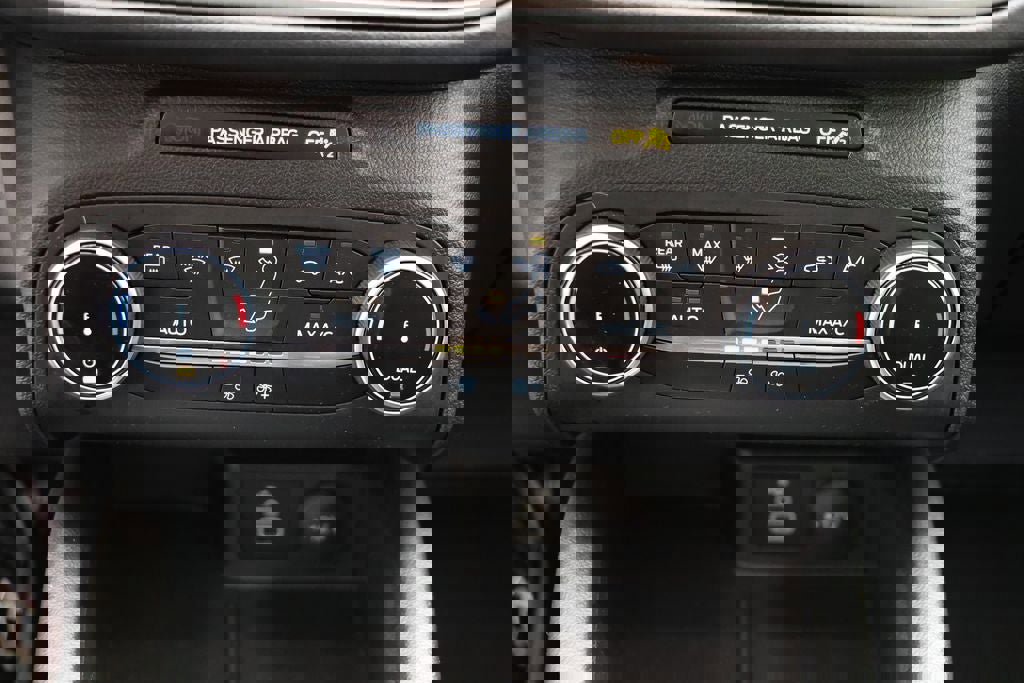 Used 2025 Ford Escape Active image 22