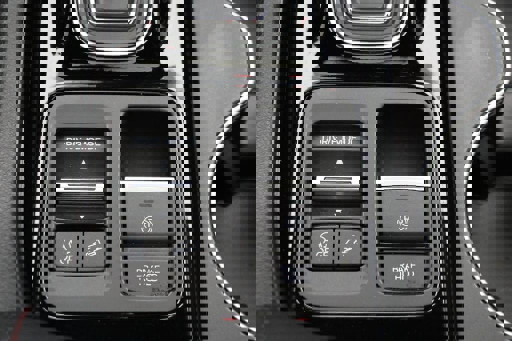 Used 2025 Honda Pilot Black Edition image 30