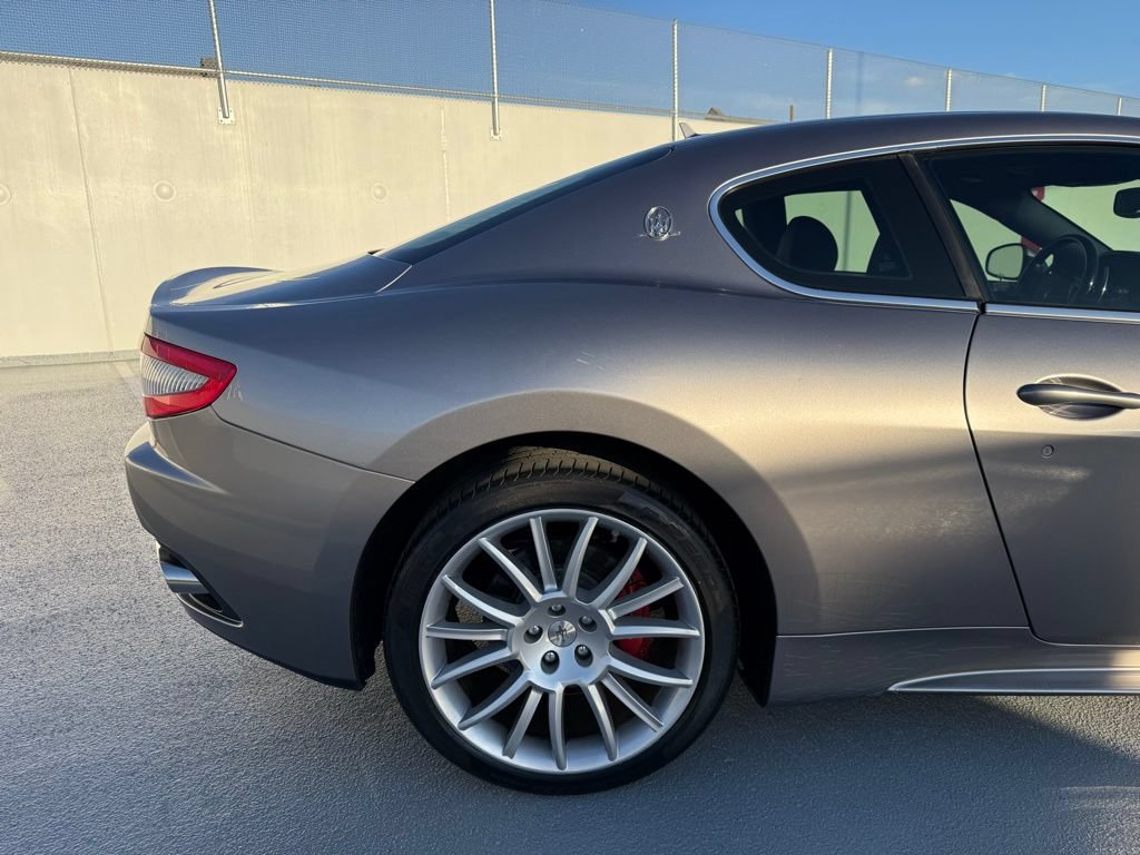 Used 2010 Maserati GranTurismo S RWD image 15