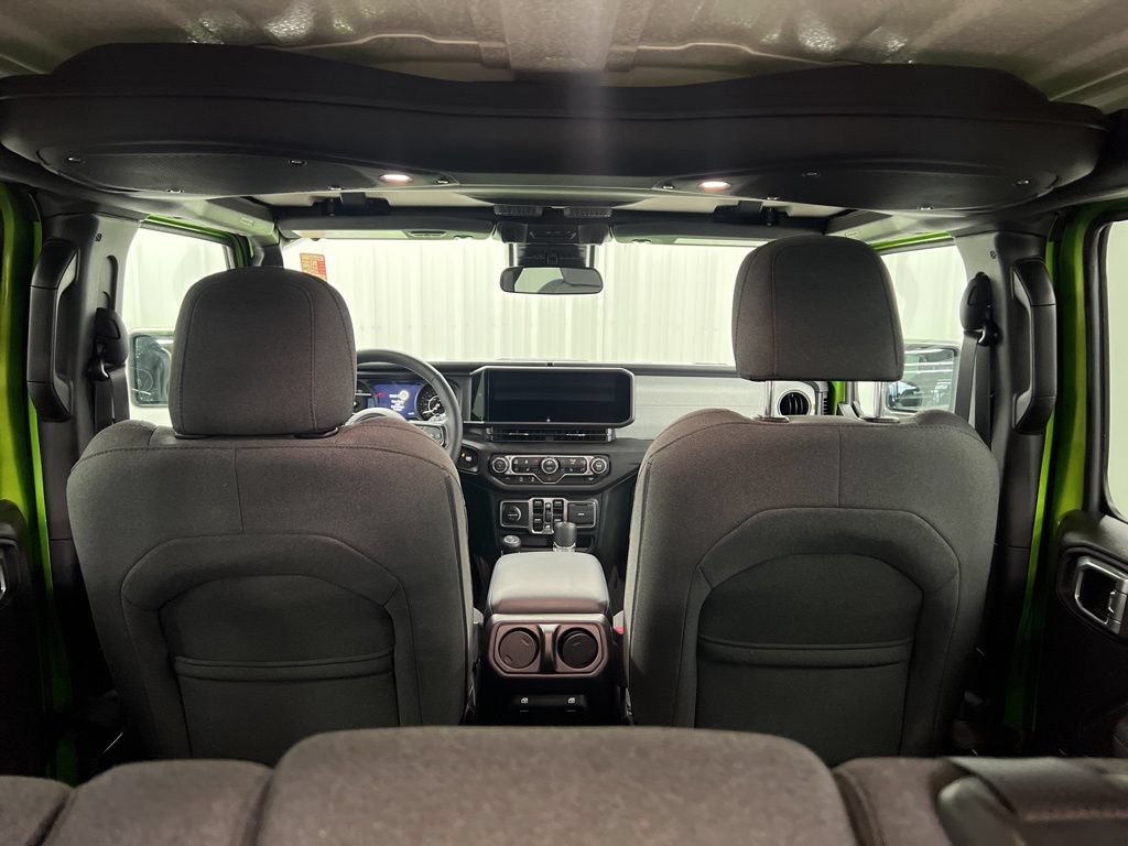 Used 2025 Jeep Wrangler Unlimited Sport AWD/4WD image 10