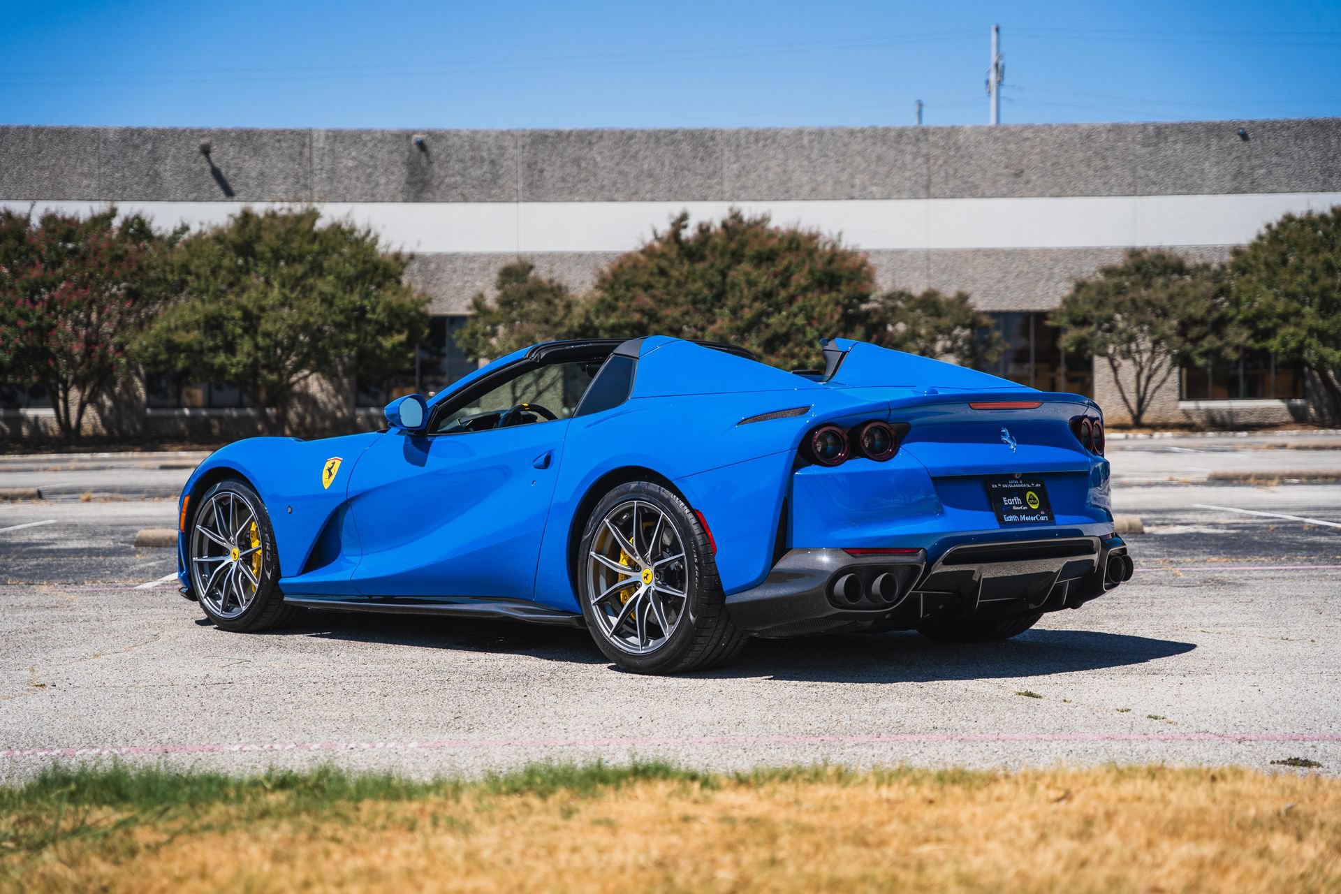 Used 2022 Ferrari 812 GTS RWD image 21