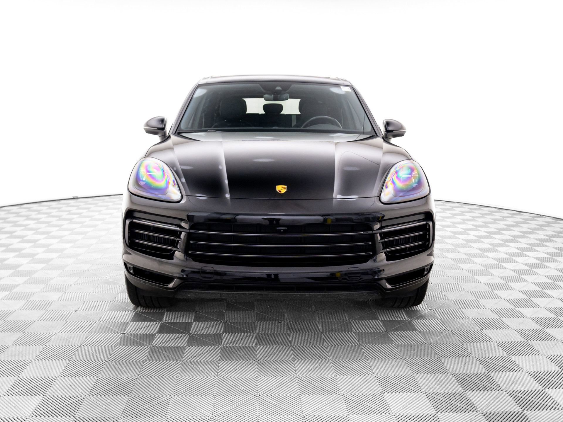 Certified 2023 Porsche Cayenne Platinum Edition image 9