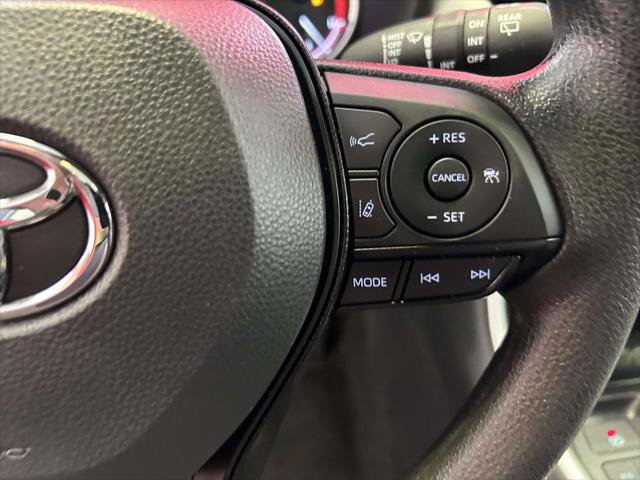 Certified 2025 Toyota RAV4 XLE w/ Convenience Package FWD image 21
