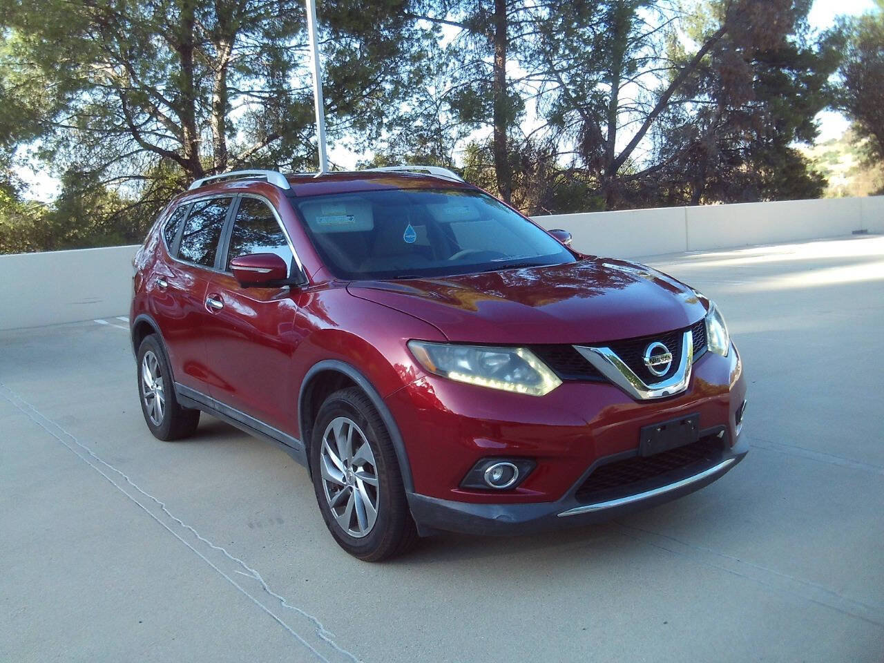 Used 2014 Nissan Rogue SL AWD/4WD image 2