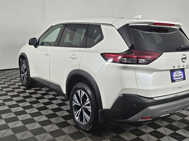 Used 2021 Nissan Rogue SV image 6