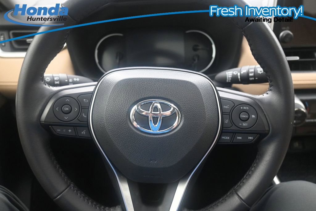 Used 2024 Toyota RAV4 XLE Premium FWD image 21