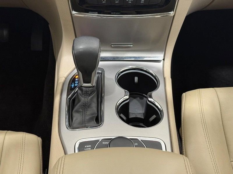 Used 2019 Jeep Grand Cherokee Limited w/ Trailer Tow Group IV AWD/4WD image 11