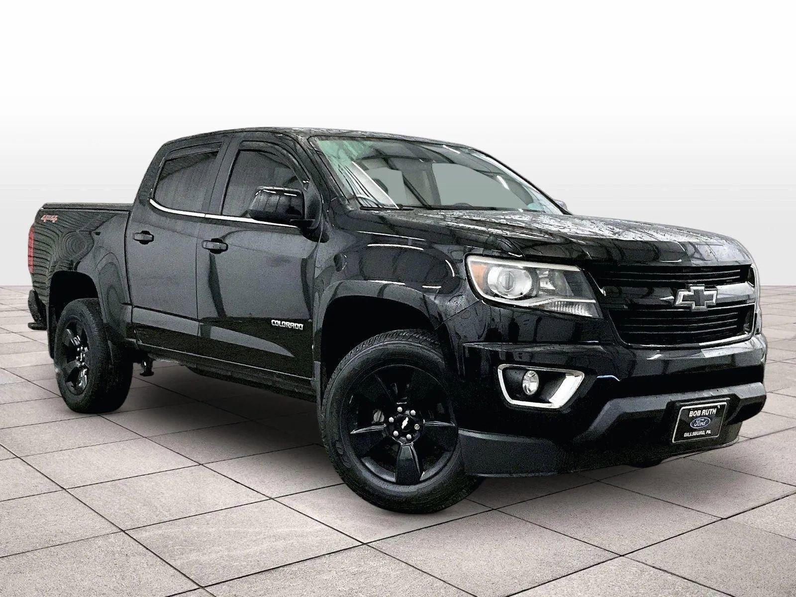 Used 2017 Chevrolet Colorado LT w/ Midnight Edition image 2