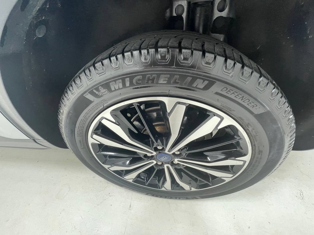 Used 2022 Ford Escape SEL w/ SEL Stealth AWD Package image 11