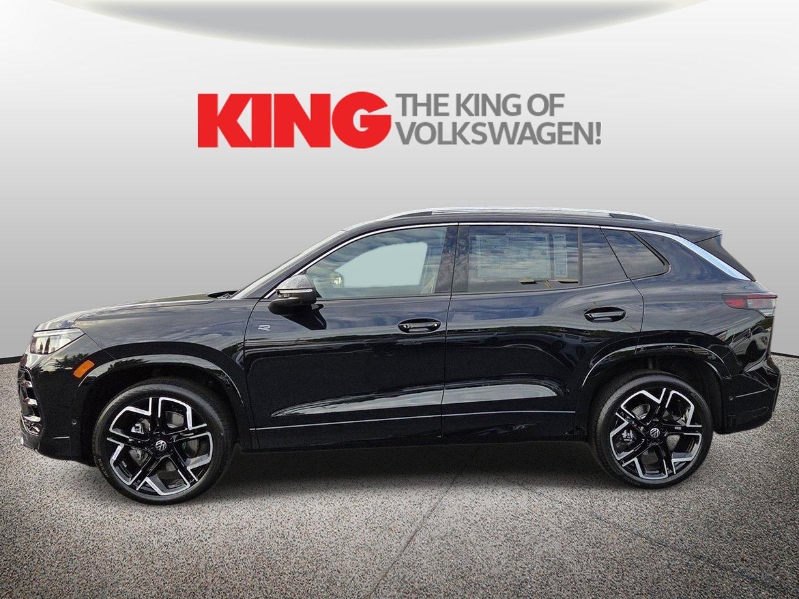 New 2026 Volkswagen Tiguan SEL R-Line AWD/4WD image 7