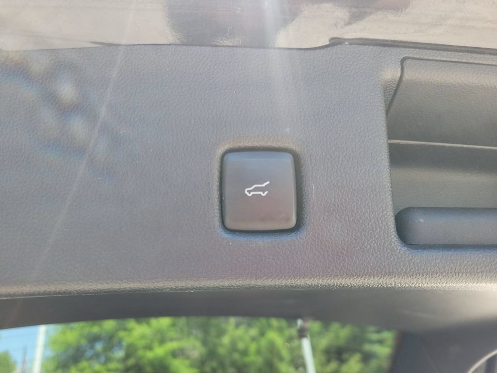 Used 2022 Ford Escape SE w/ SE Sport Appearance Package FWD image 29