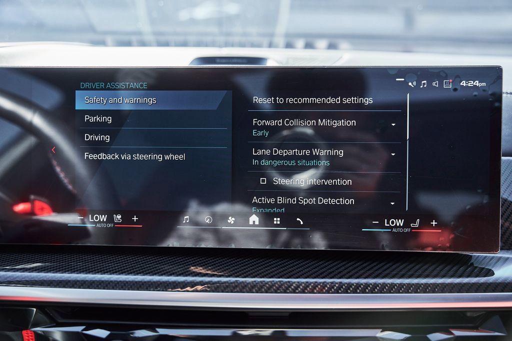 Used 2026 BMW X6 M Competition w/ Executive Package image 75