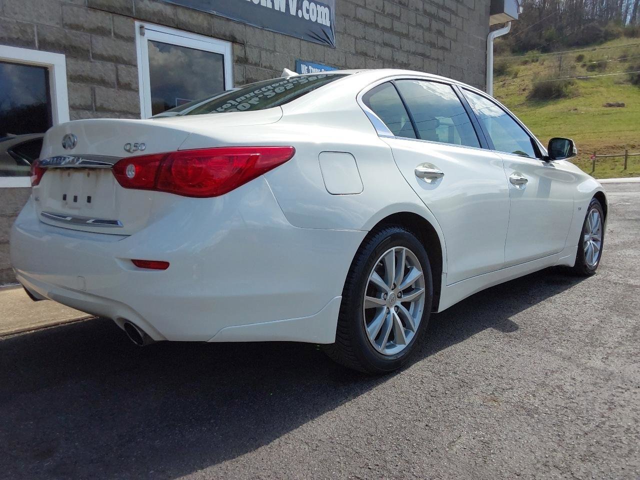 Used 2015 INFINITI Q50 Premium w/ Navigation Package AWD/4WD image 3
