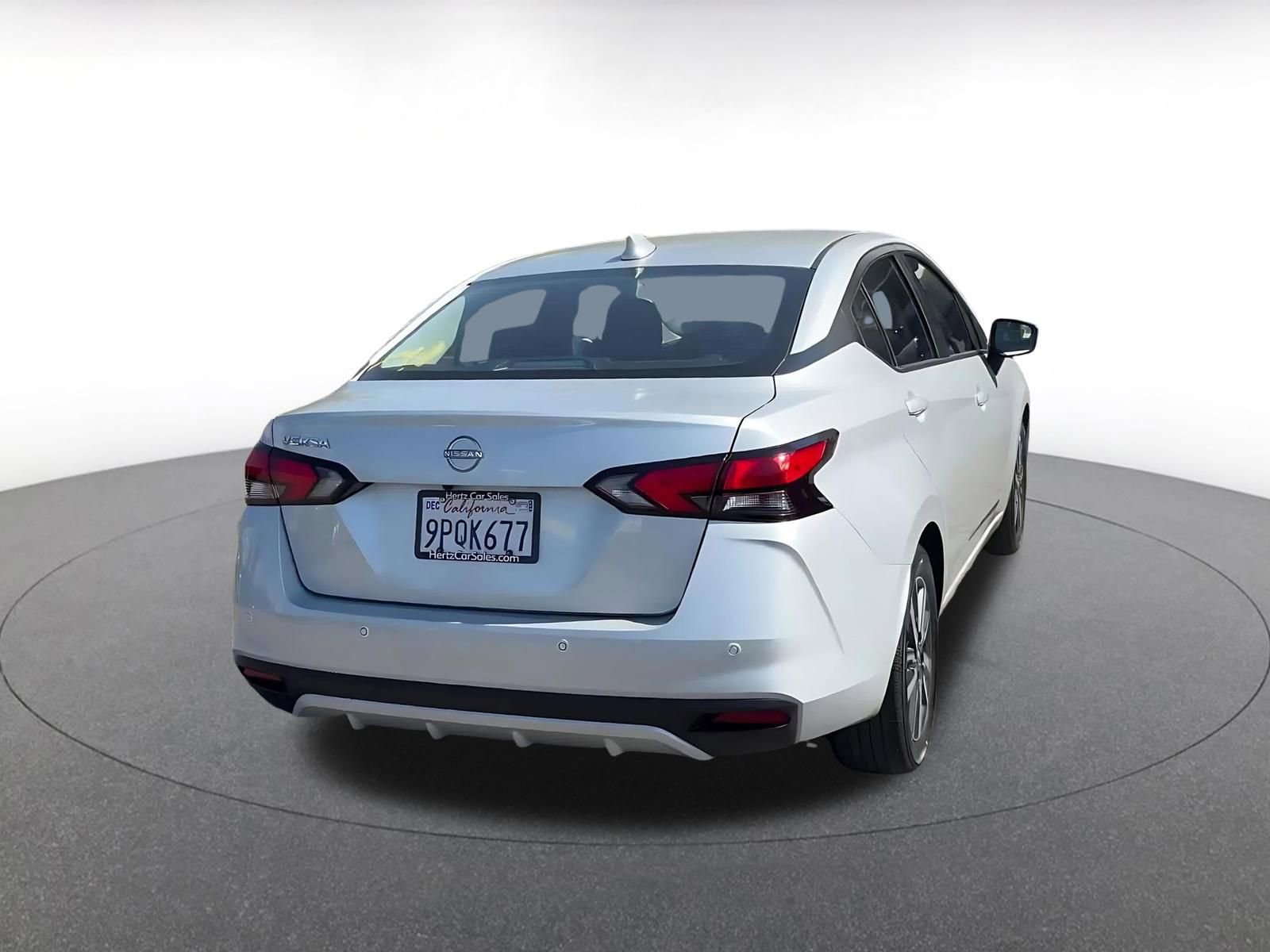 Used 2025 Nissan Versa SV image 14