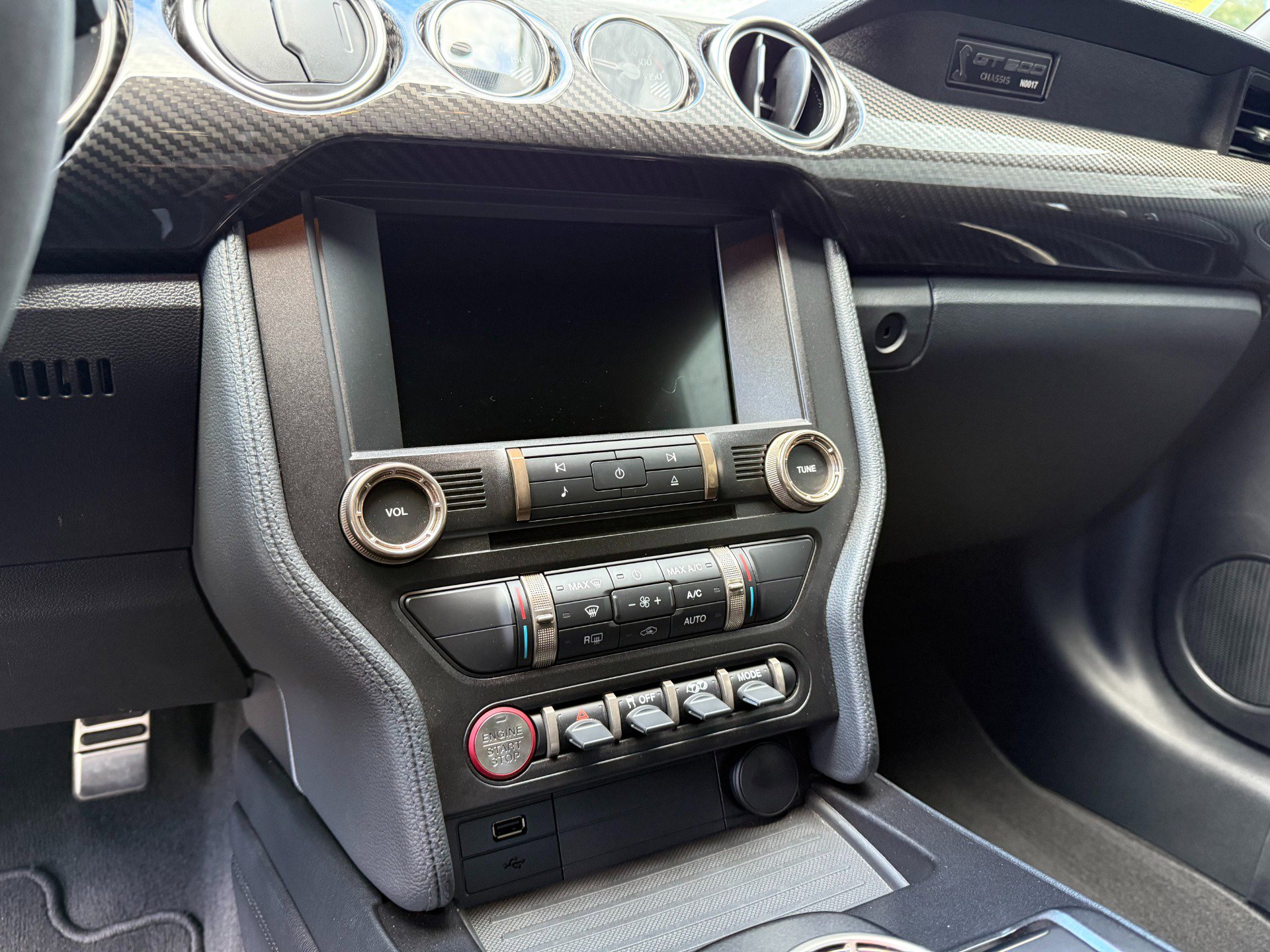 Used 2022 Ford Mustang Shelby GT500 w/ Carbon Fiber Track Pack image 21