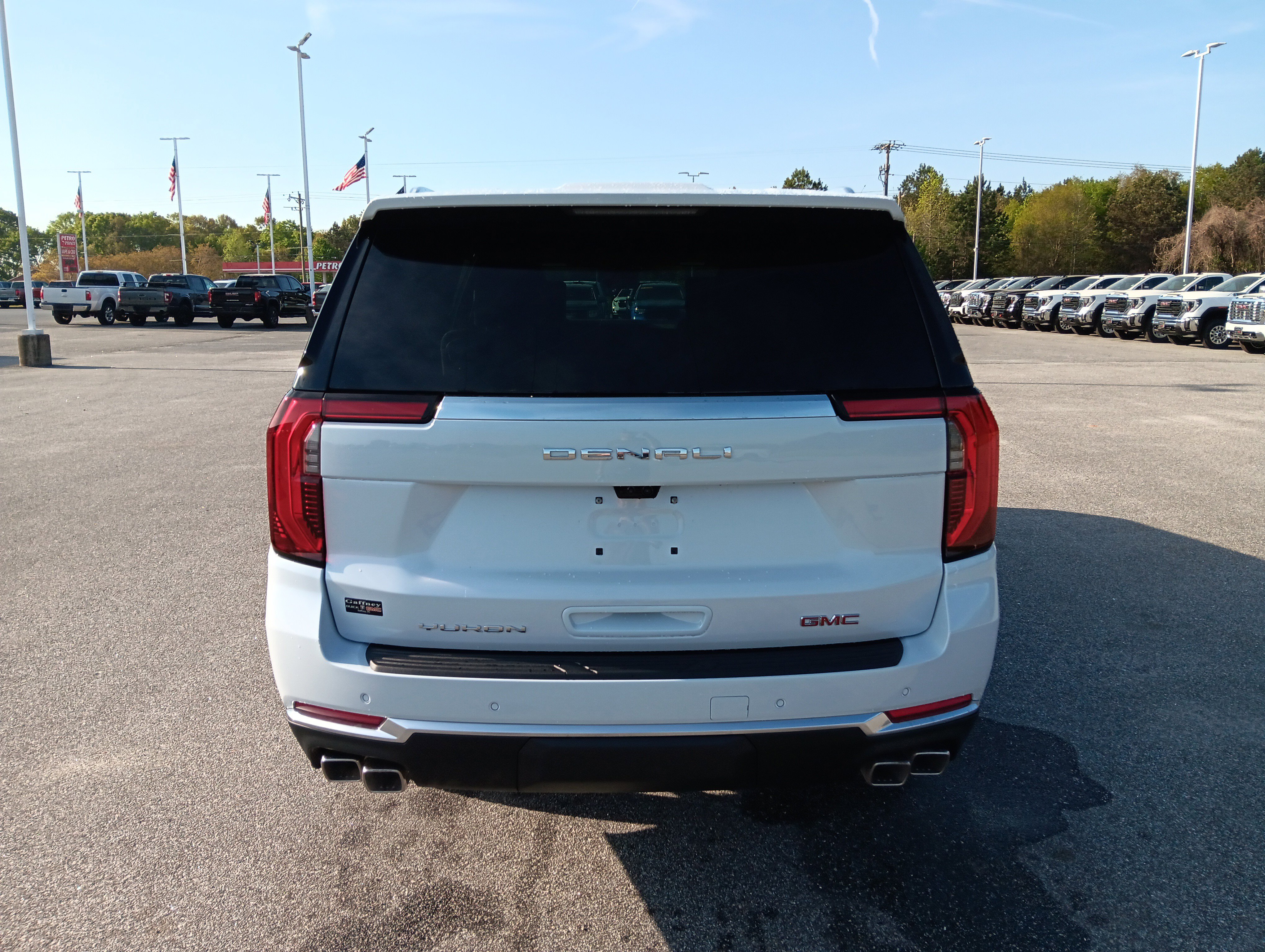 New 2026 GMC Yukon XL Denali image 4