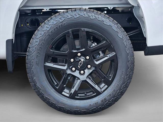 New 2026 Chevrolet Silverado 1500 Custom w/ Turbomax Blackout Package AWD/4WD image 11