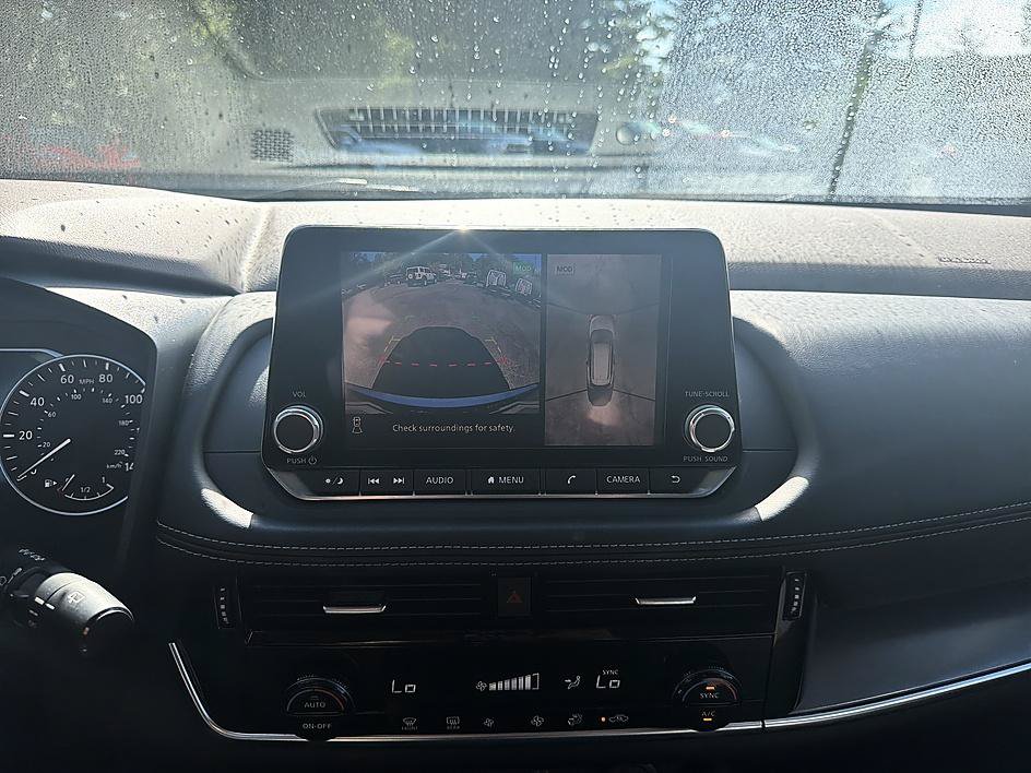 Used 2021 Nissan Rogue SV FWD image 16