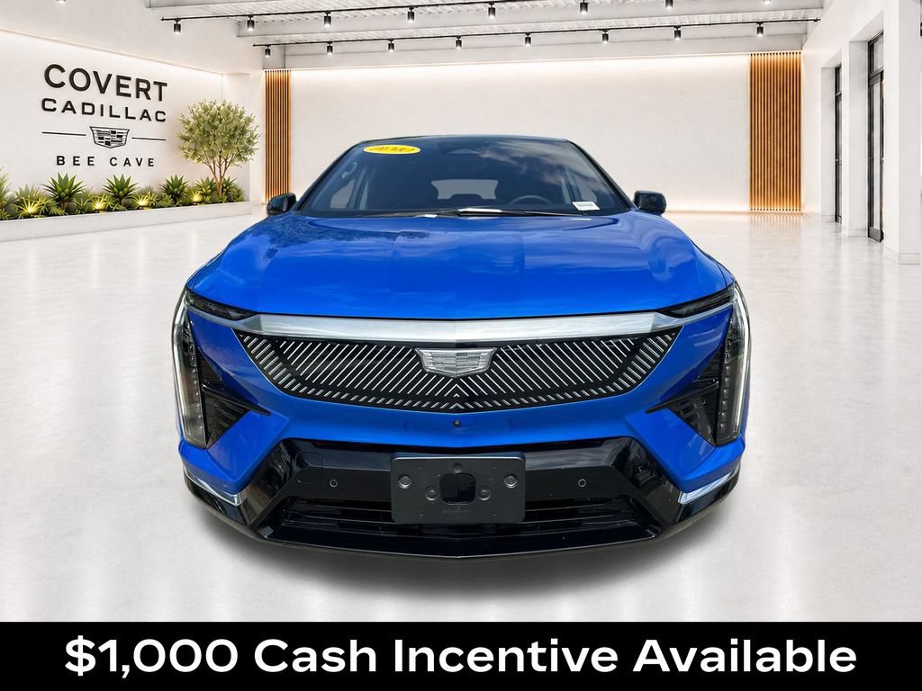 New 2025 Cadillac Optiq Luxury 2 w/ LPO, Floor Liner Package AWD/4WD video 3