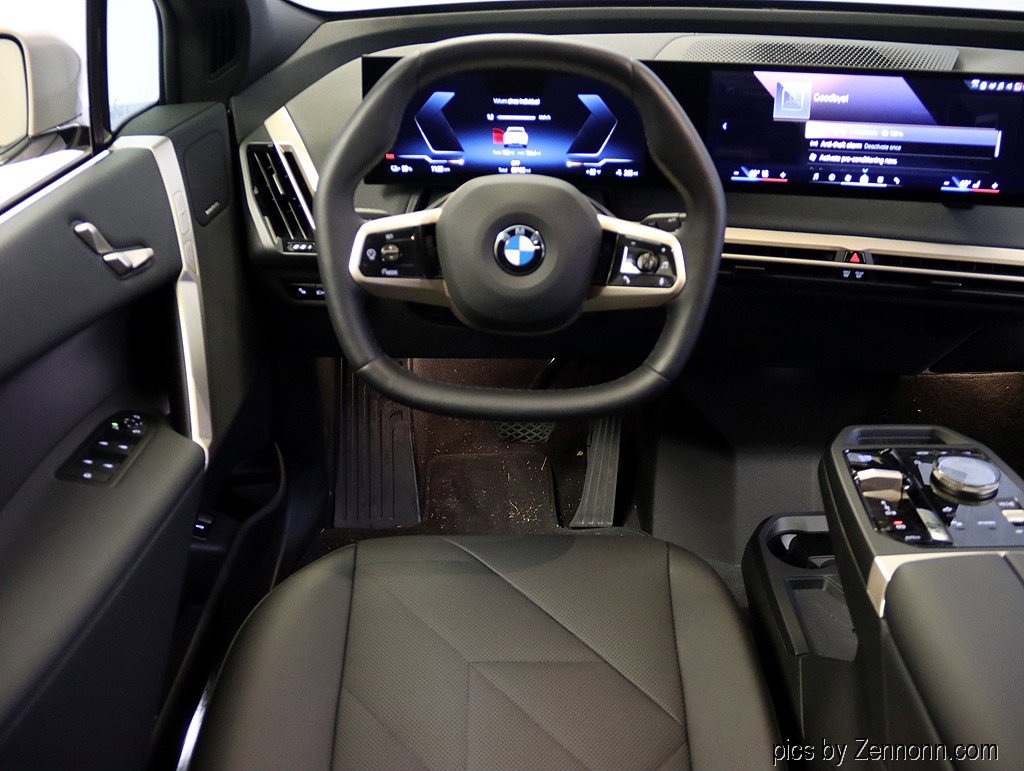 Used 2026 BMW iX xDrive45 w/ Premium Package image 16