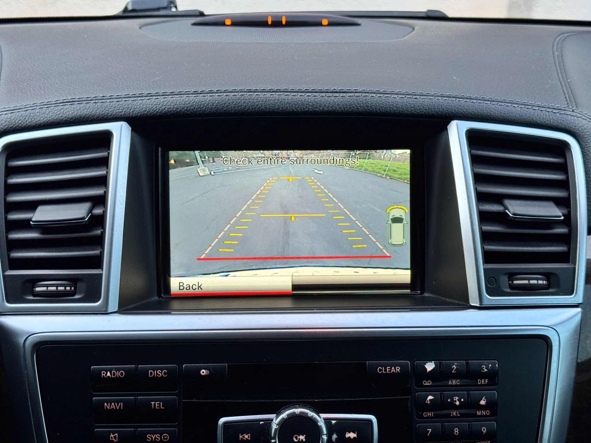 Used 2014 Mercedes-Benz GL 450 4MATIC image 32