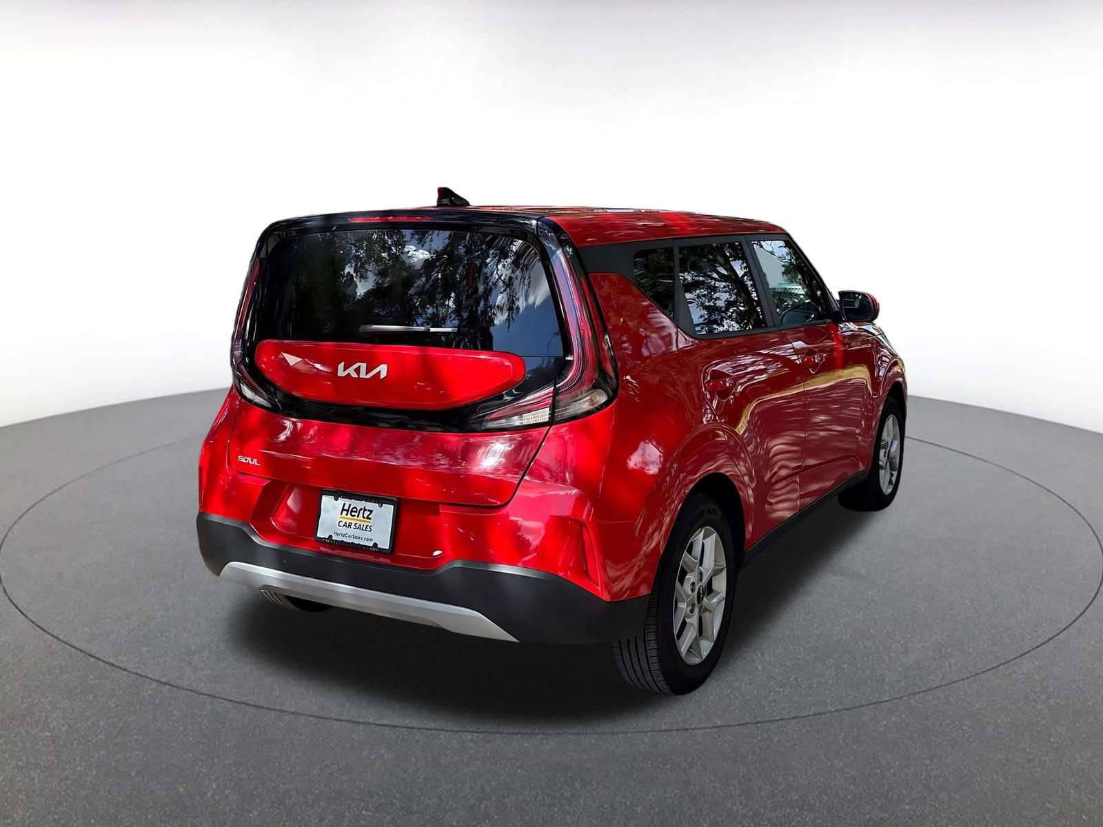 Used 2025 Kia Soul LX w/ LX Technology Package FWD image 12