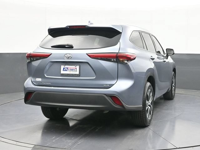 Used 2021 Toyota Highlander XLE FWD image 12