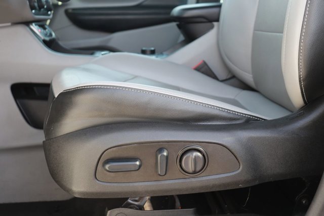 Used 2023 GMC Terrain SLT image 10