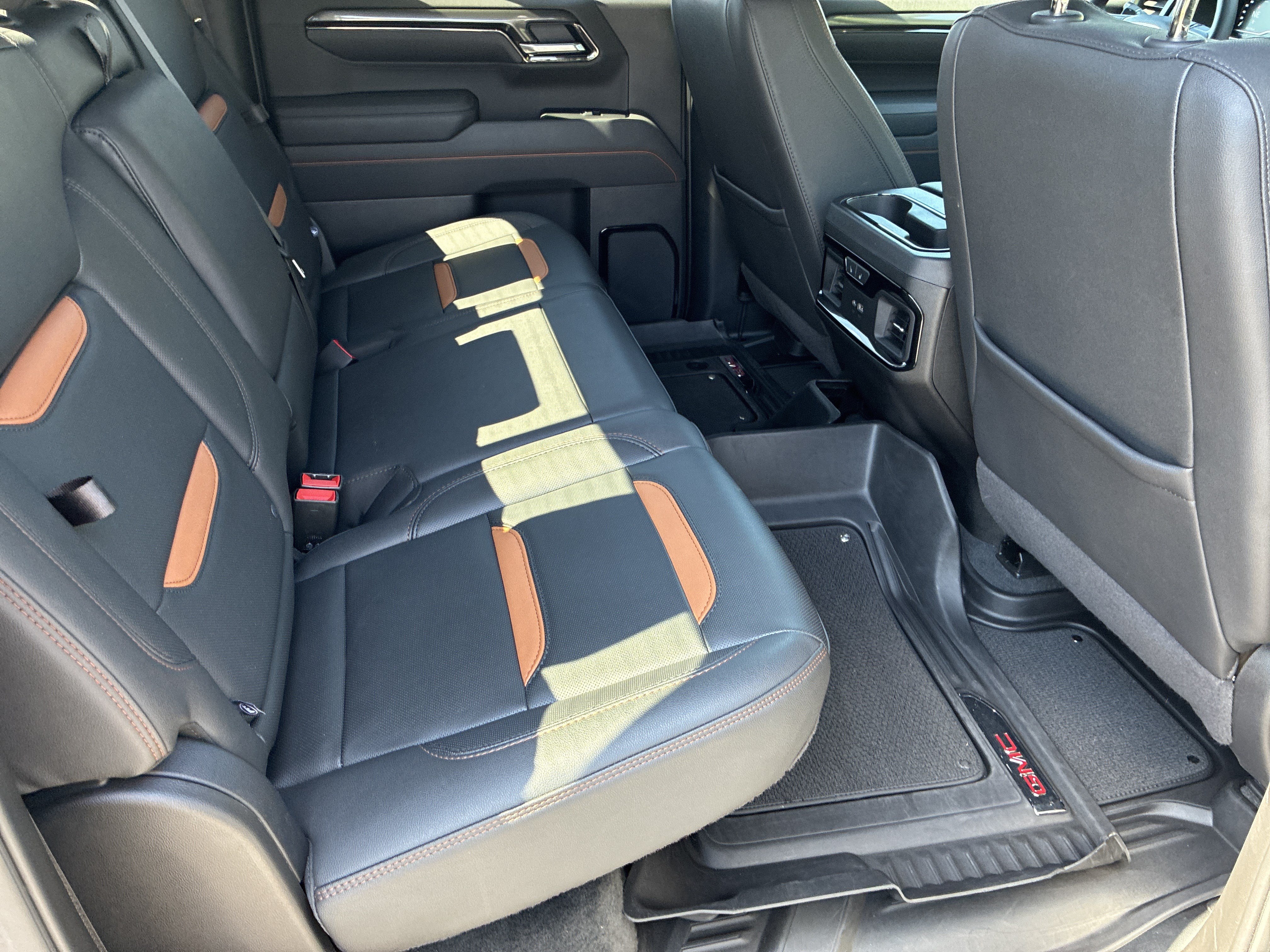 Used 2025 GMC Sierra 1500 AT4 w/ AT4 Premium Package AWD/4WD image 22