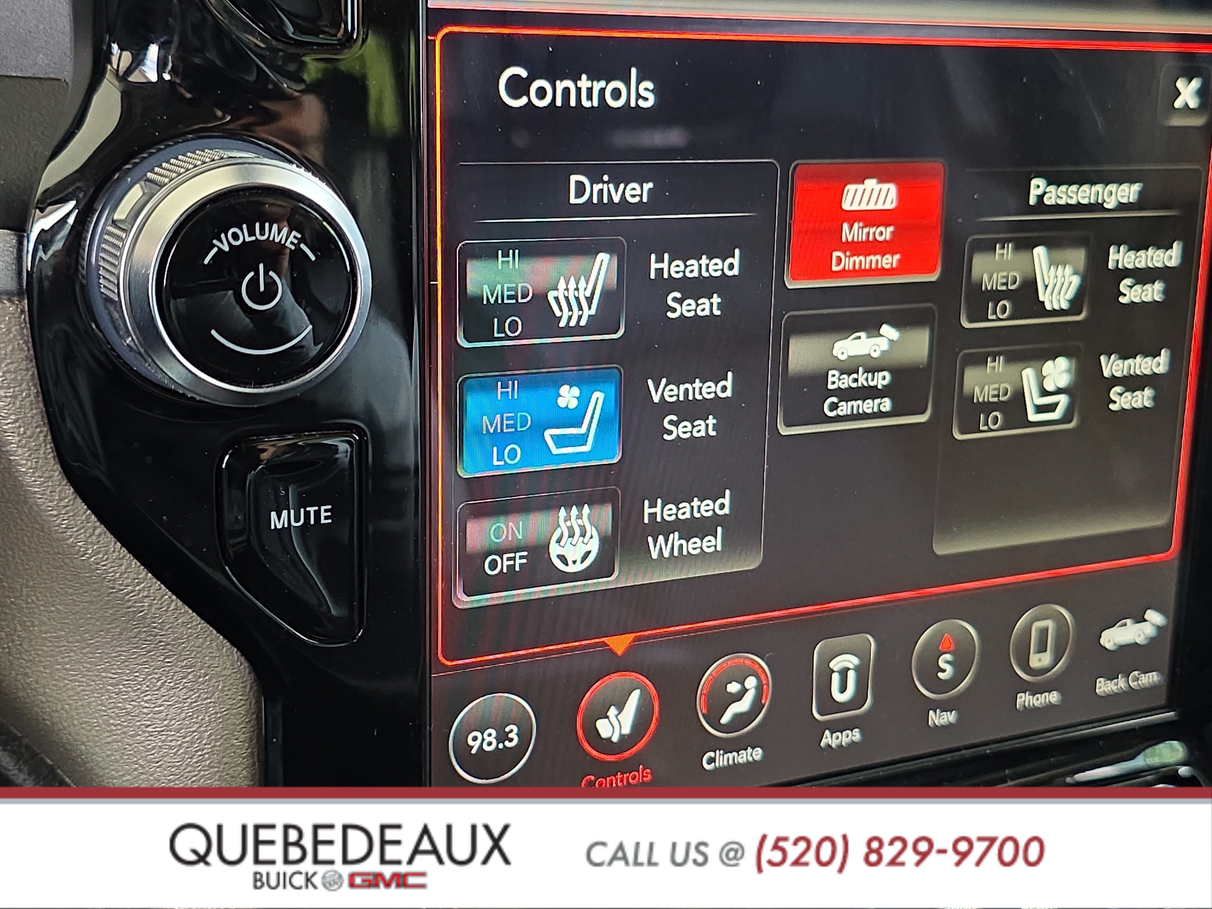 Used 2019 RAM 1500 Laramie AWD/4WD image 18