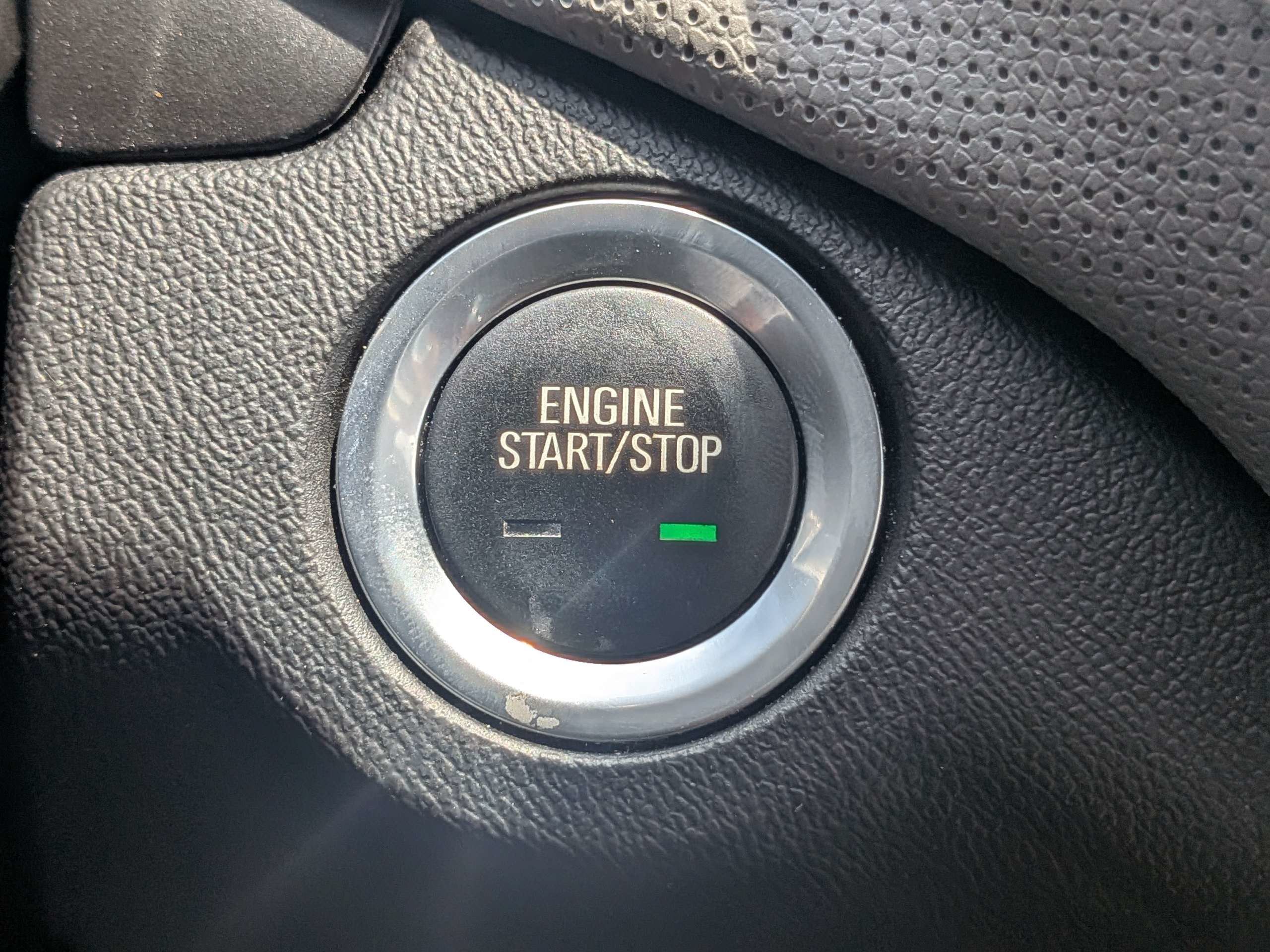 Certified 2020 Chevrolet Equinox Premier FWD image 32