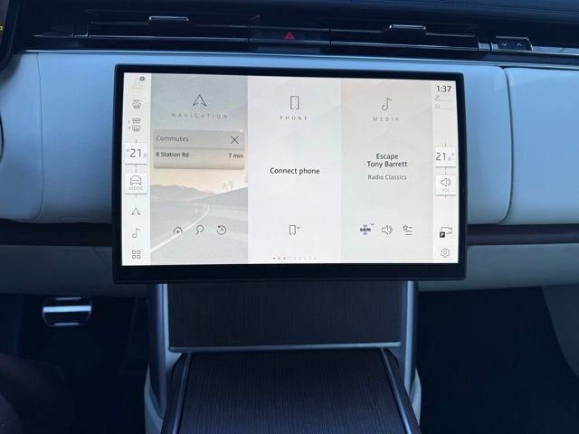 Certified 2024 Land Rover Range Rover SE image 21