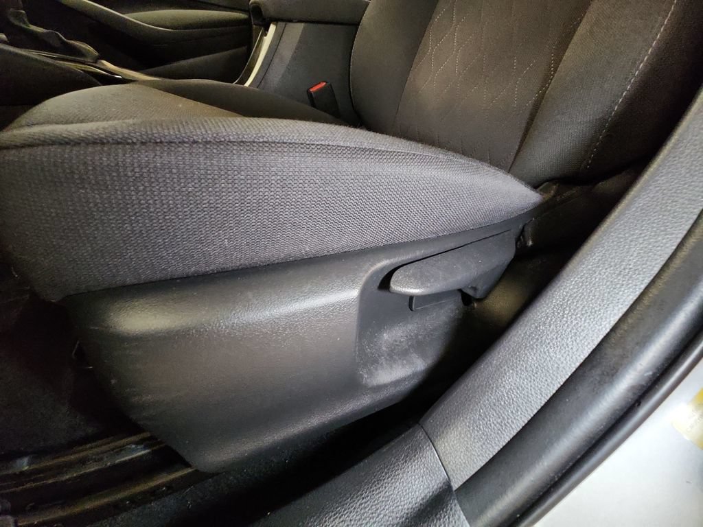 Used 2023 Toyota Corolla LE FWD image 15