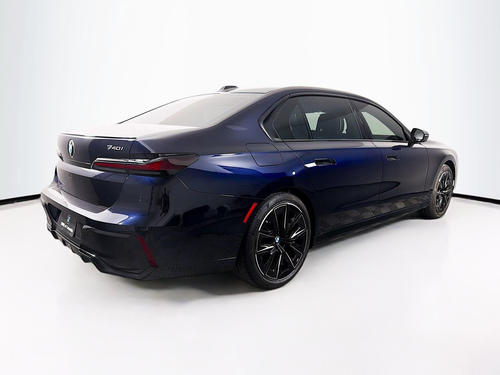 Used 2024 BMW 740i RWD image 7